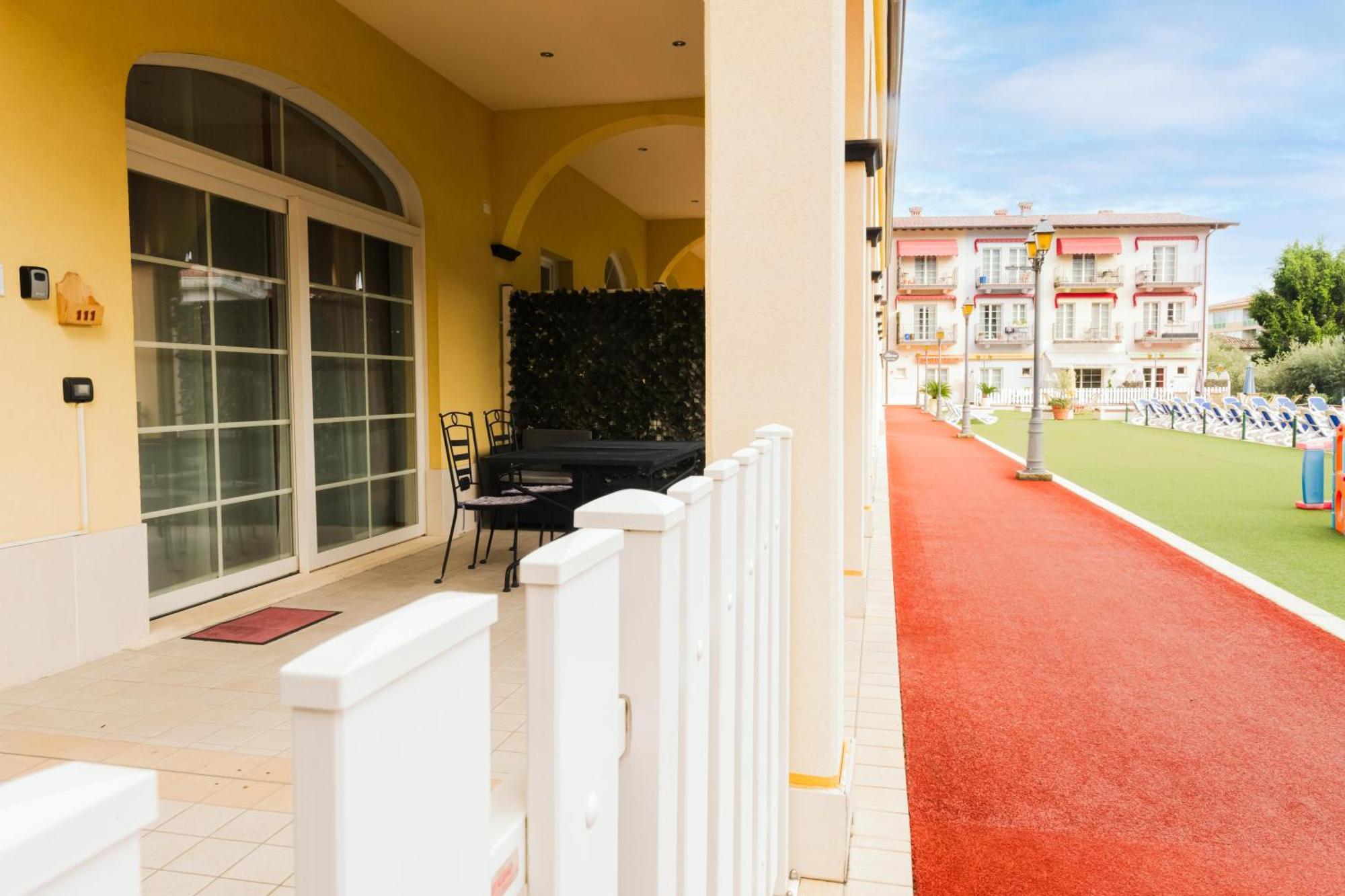 Giardino Dei Colori 111 Residence Pool&Fitness Toscolano Maderno Luaran gambar